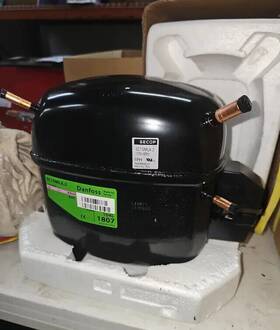Sc15mlx.2 Danfoss 195b0447 R404a Hermetic Reciprocating Refrigirating Compressor 115v