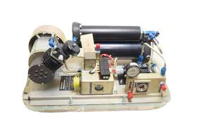 440-01-008-2116 Lfe 324185g1 Compressor-dehydrator. 3ph 3 Wire 115v Ac 60hz 1.3a 25watt